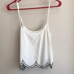 Detailed loose cropped tank